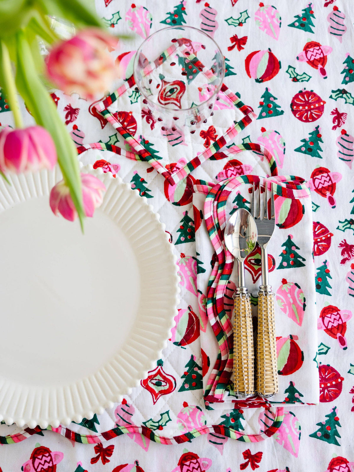 Noella Round Tablecloth - The Preppy Bunny