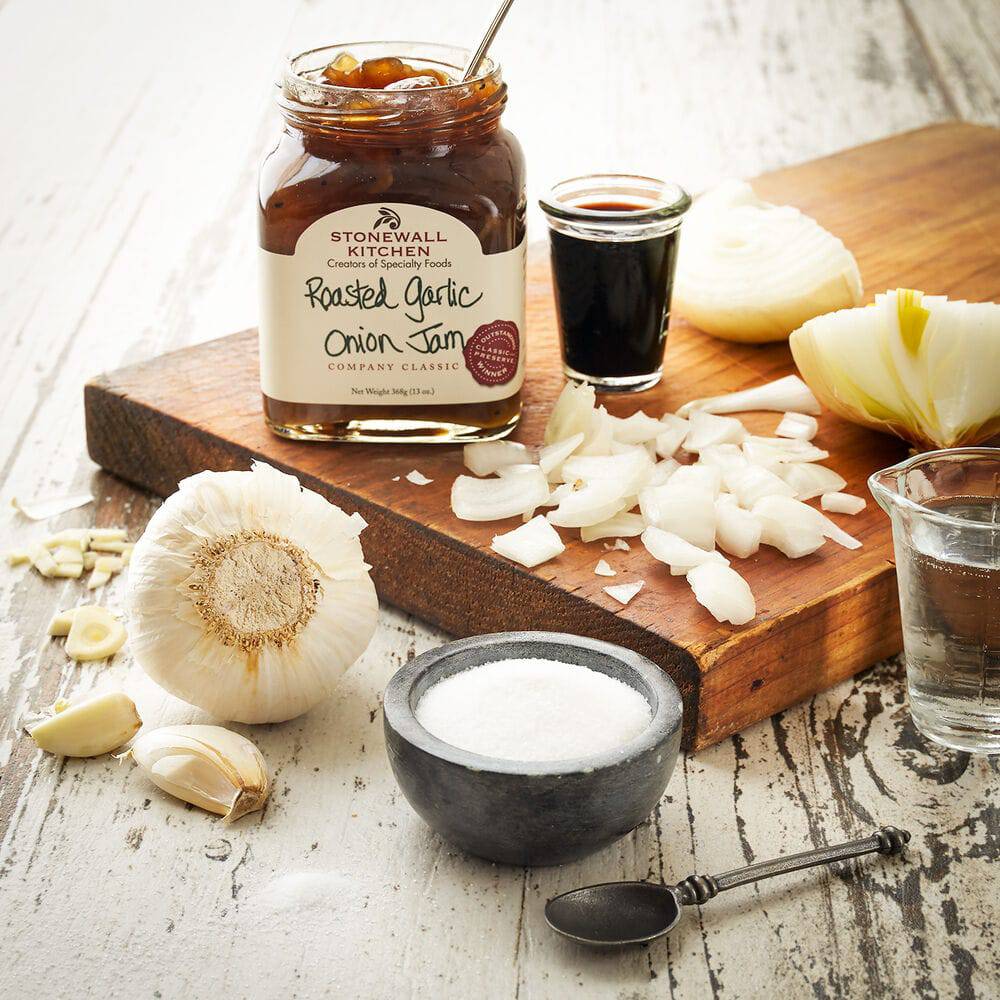 Roasted Garlic Onion Jam - The Preppy Bunny