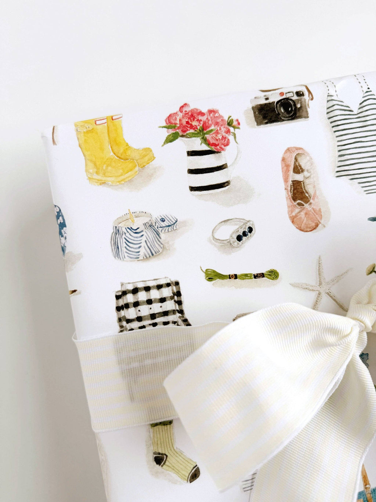 Everyday things gift wrapping paper - The Preppy Bunny