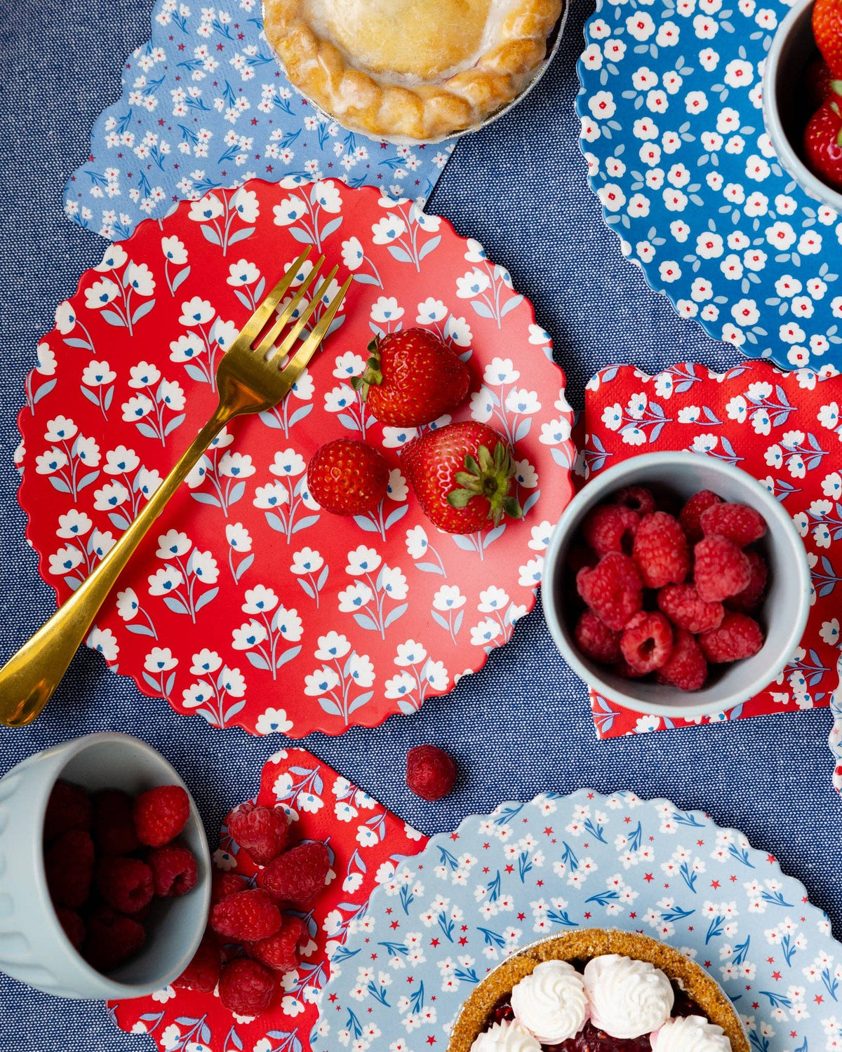 Floral Bamboo Plate Set - The Preppy Bunny
