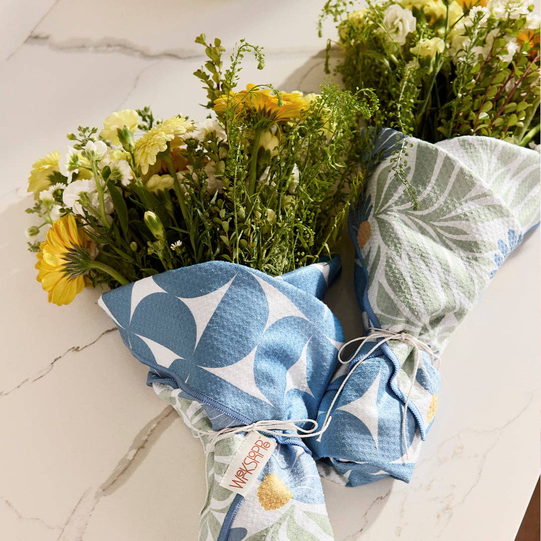 Blue Coneflower Microfiber Kitchen Towel - The Preppy Bunny