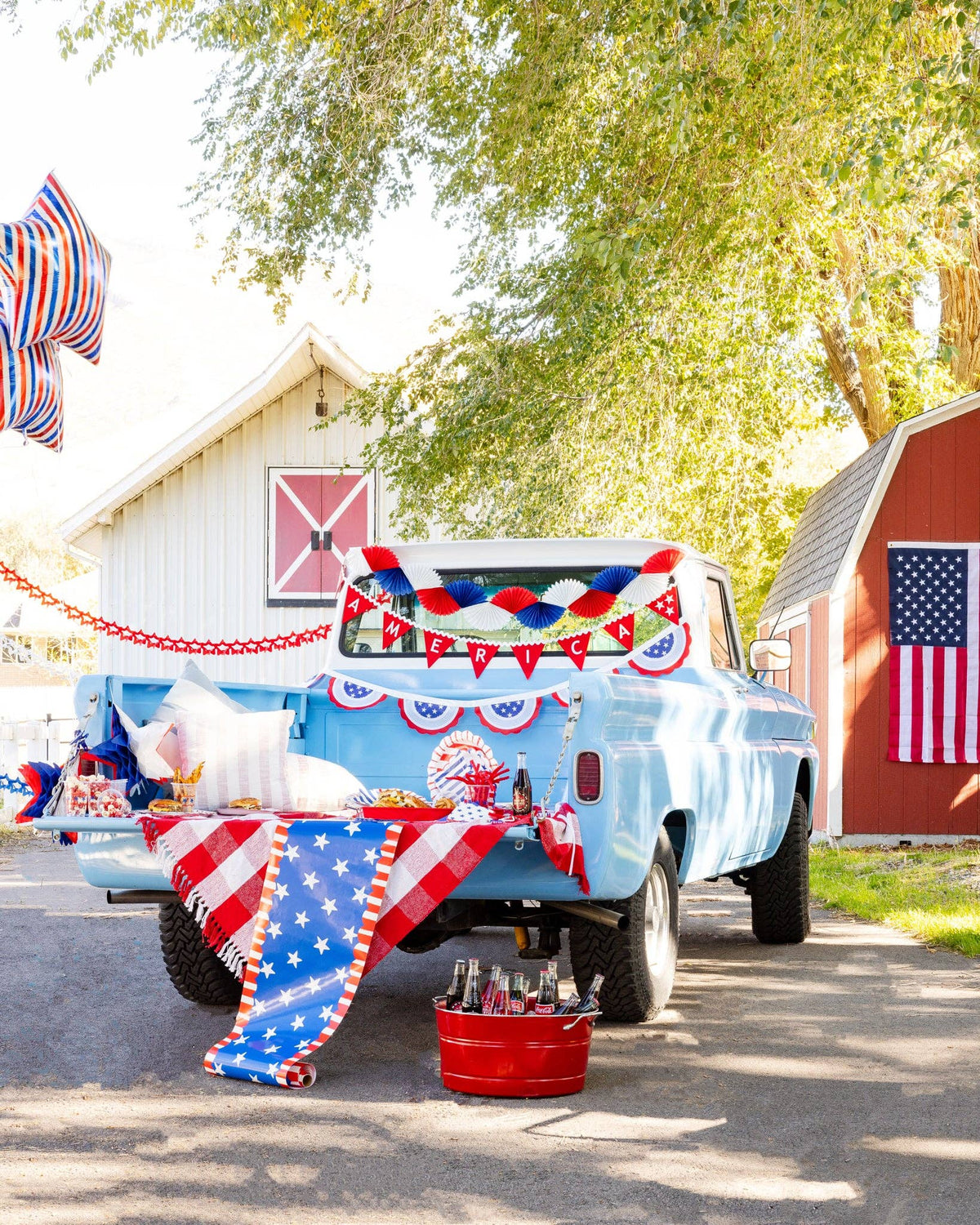 Stars and Stripes Paper Table Runner - The Preppy Bunny