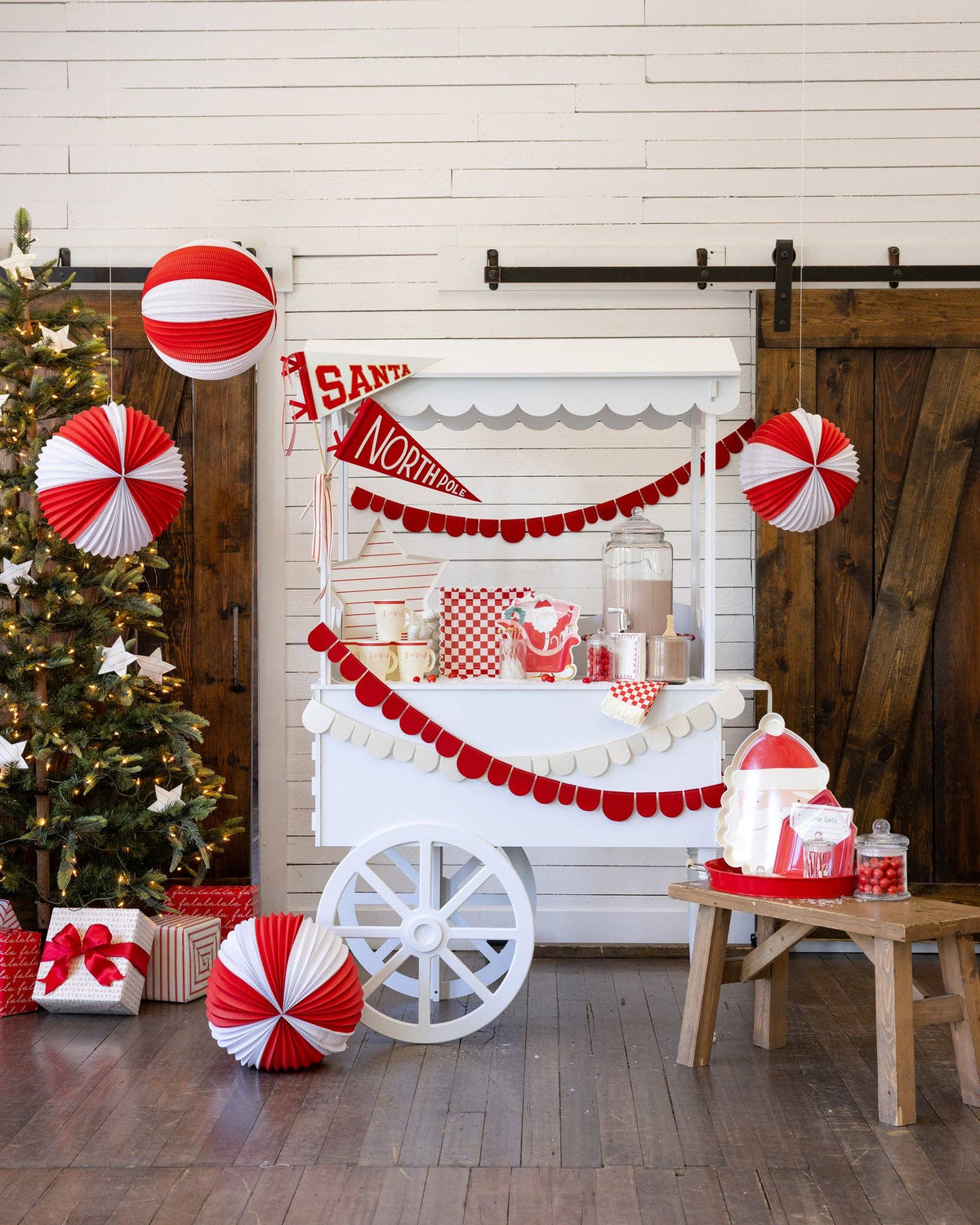 Red and Cream Scalloped Felt Banner Set