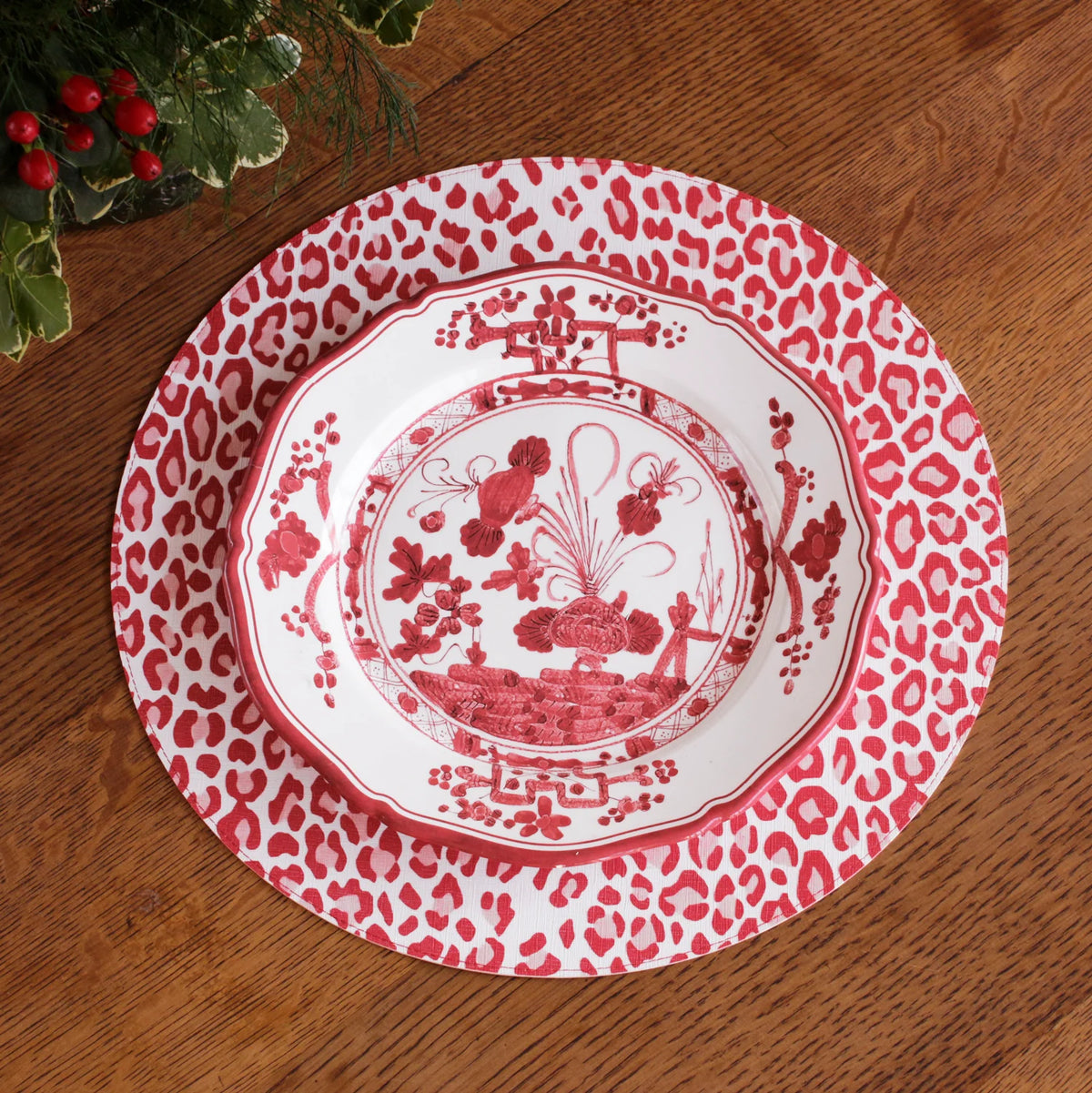 VIDA Faenza 11" Dinner Plate Set of 4 in White and Red - The Preppy Bunny