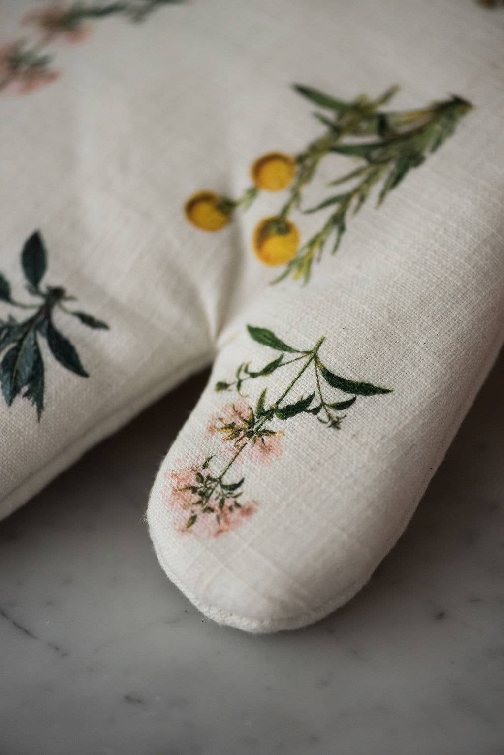 Flora Oven Mitt - The Preppy Bunny