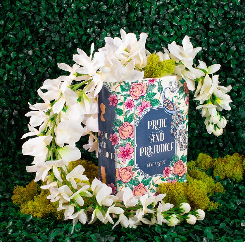 Large Book Vase, Pride and Prejudice - The Preppy Bunny