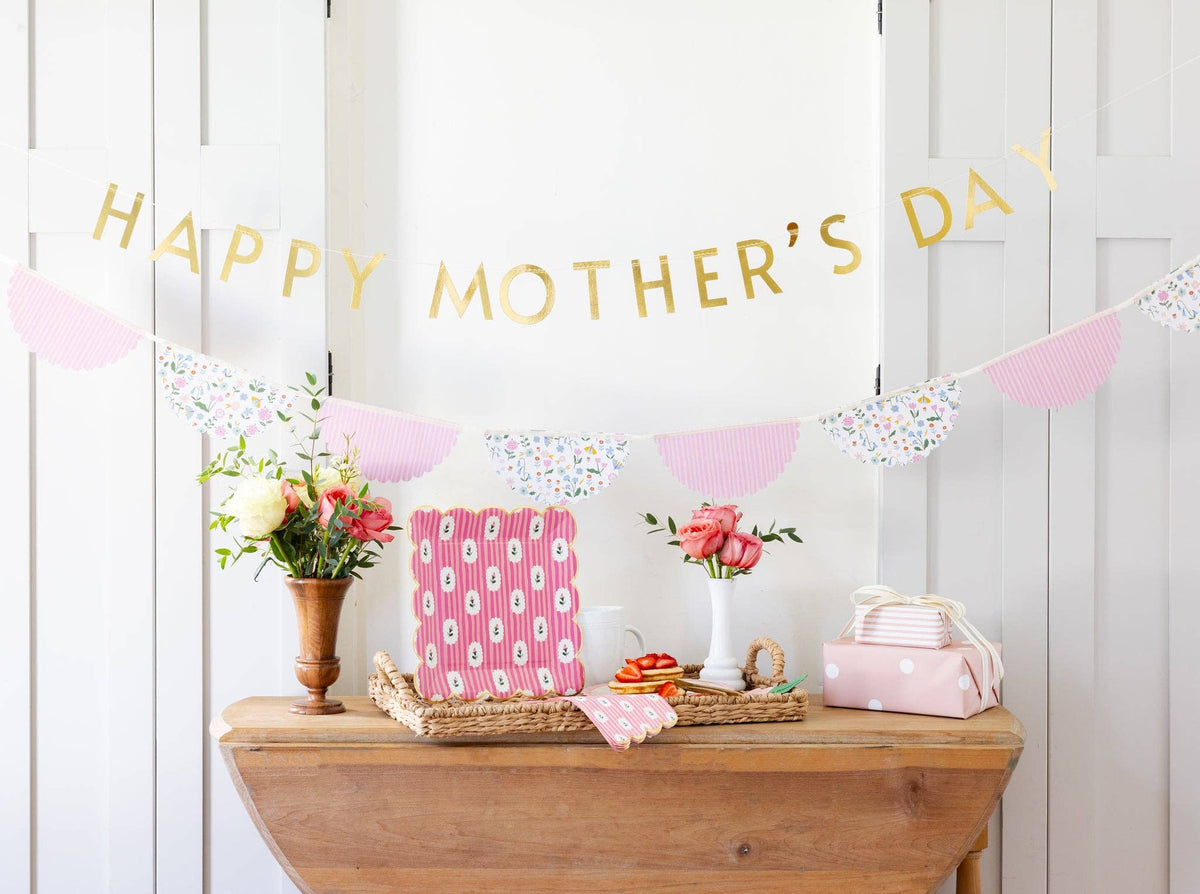 Striped Floral PInk 9" Plates - The Preppy Bunny