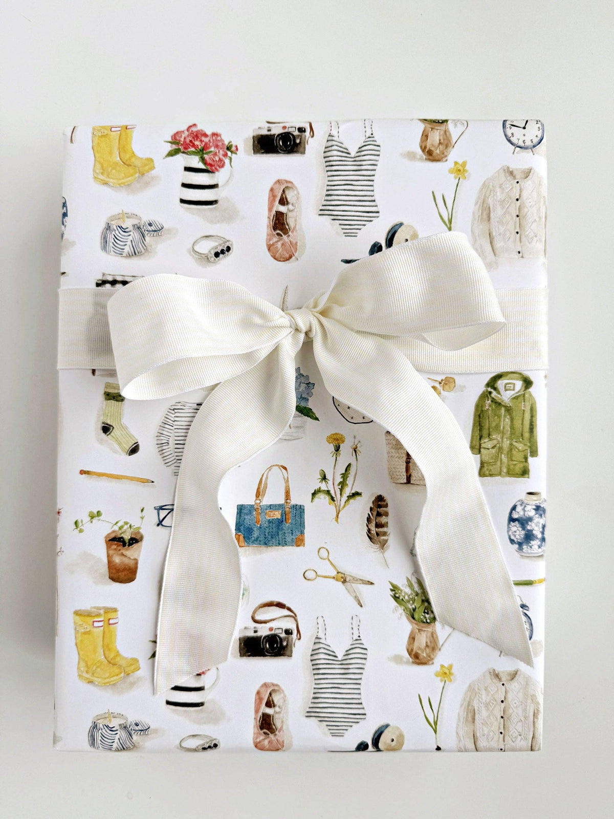 Everyday things gift wrapping paper - The Preppy Bunny