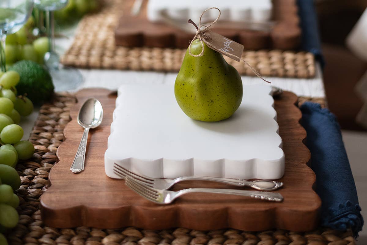 Scalloped Square Cutting Board - Medium - The Preppy Bunny