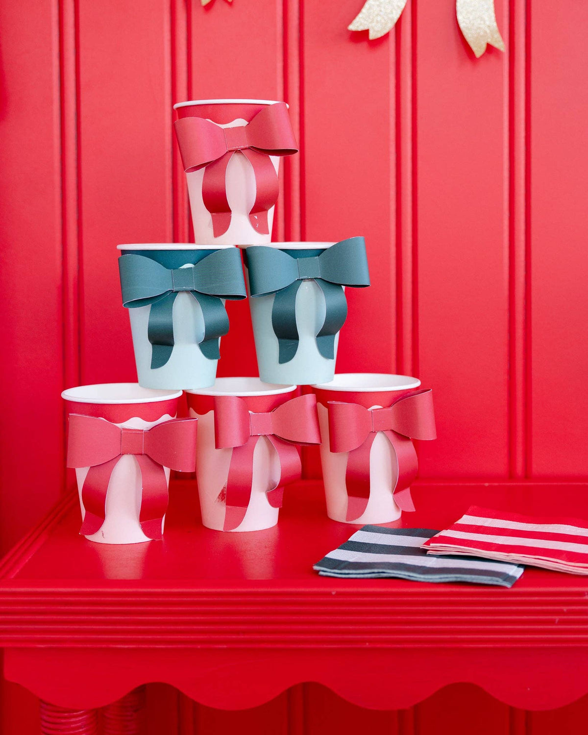 Red and Pink Bow Paper Cups - The Preppy Bunny