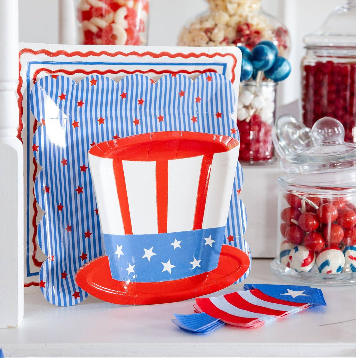 Border Paper Plates - 11" - The Preppy Bunny
