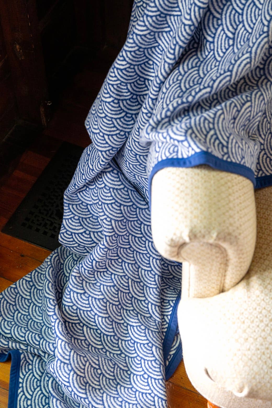 Brewster Scallops Blanket by ChappyWrap
