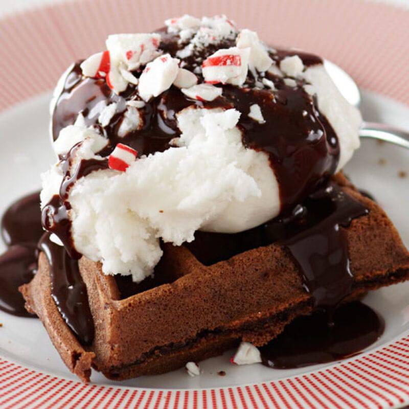 Chocolate Peppermint Sauce - The Preppy Bunny