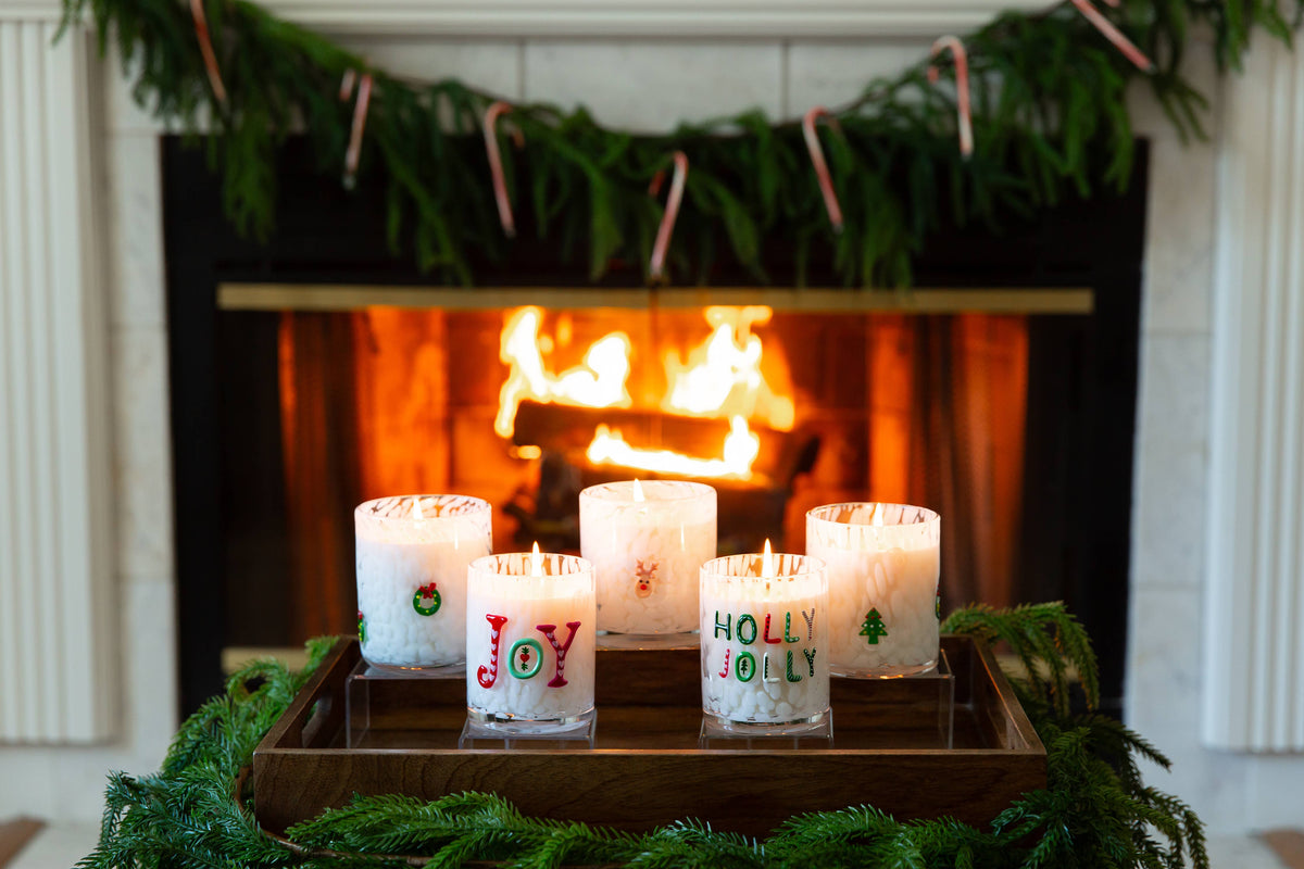 Mistletoe Wreath Holiday Confetti Icon 12oz Candle - The Preppy Bunny