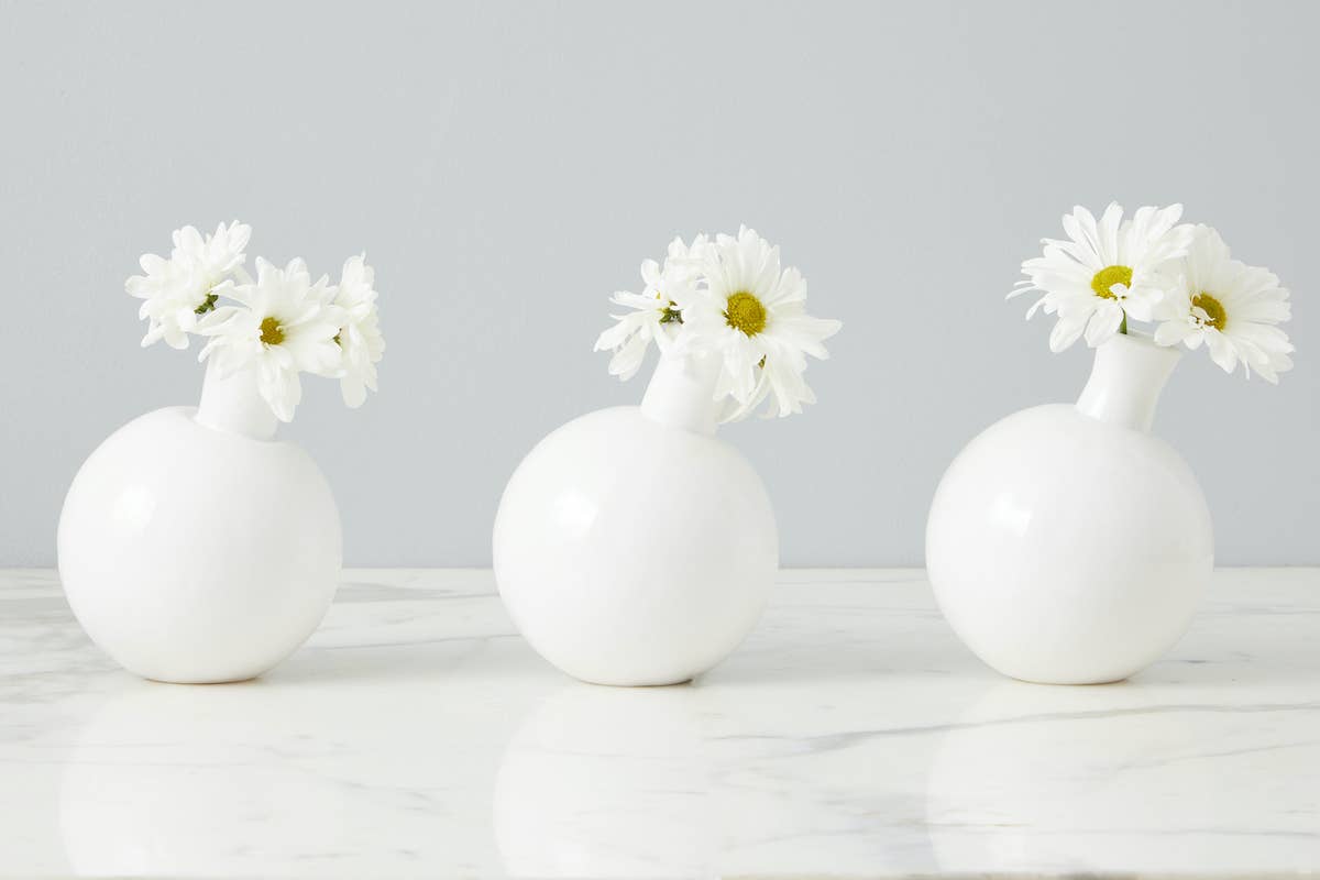 White Sphere Bud Vase - The Preppy Bunny