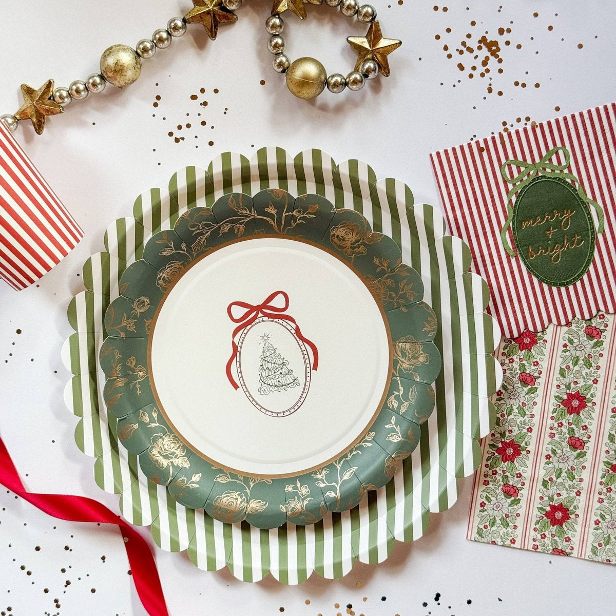 Hearth & Holiday Scalloped Beverage Napkins (24pcs) - The Preppy Bunny