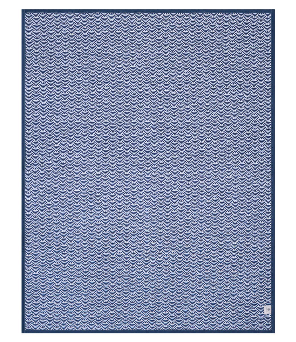 Brewster Scallops Blanket by ChappyWrap