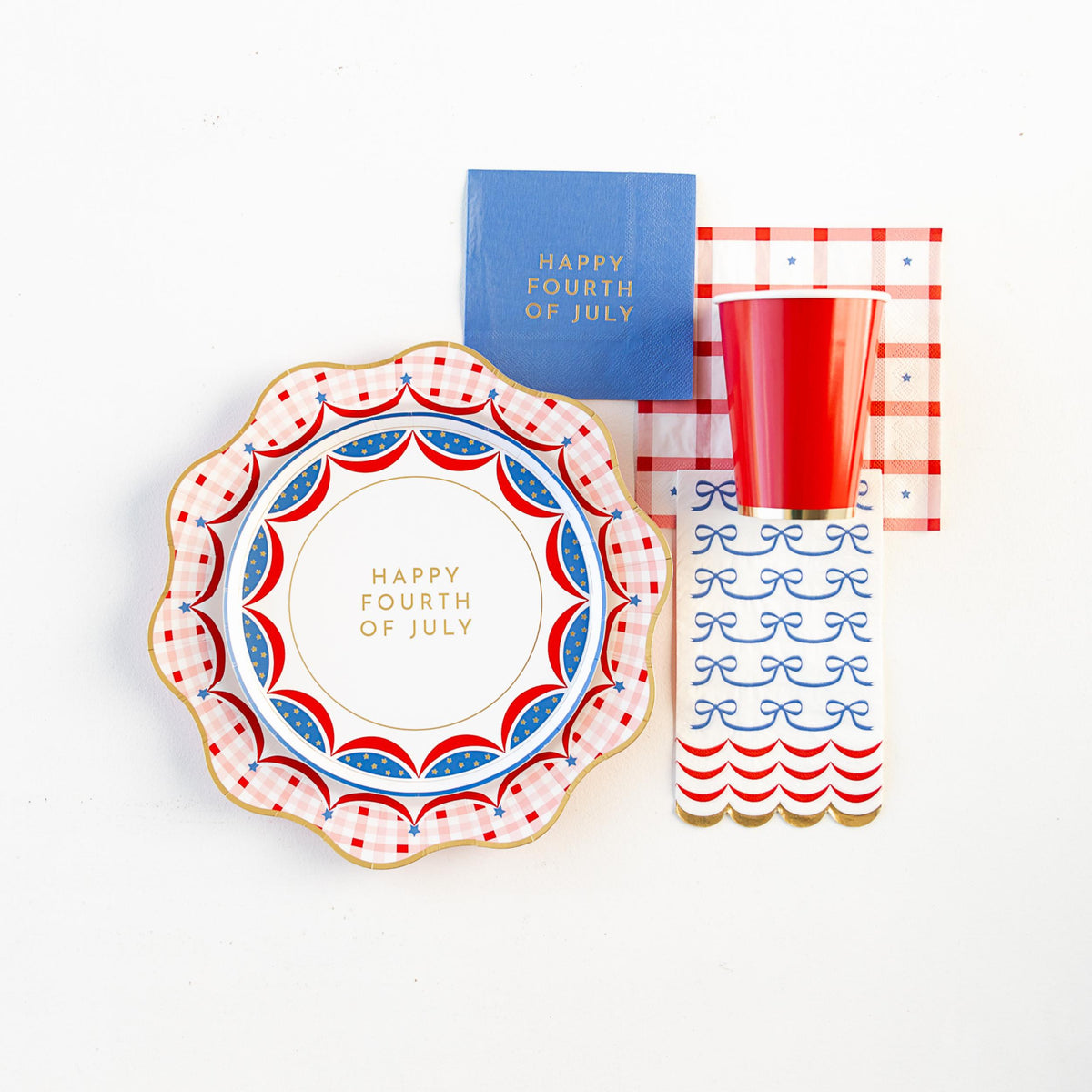 RED GINGHAM 4TH OF JULY DINNER PLATES - The Preppy Bunny