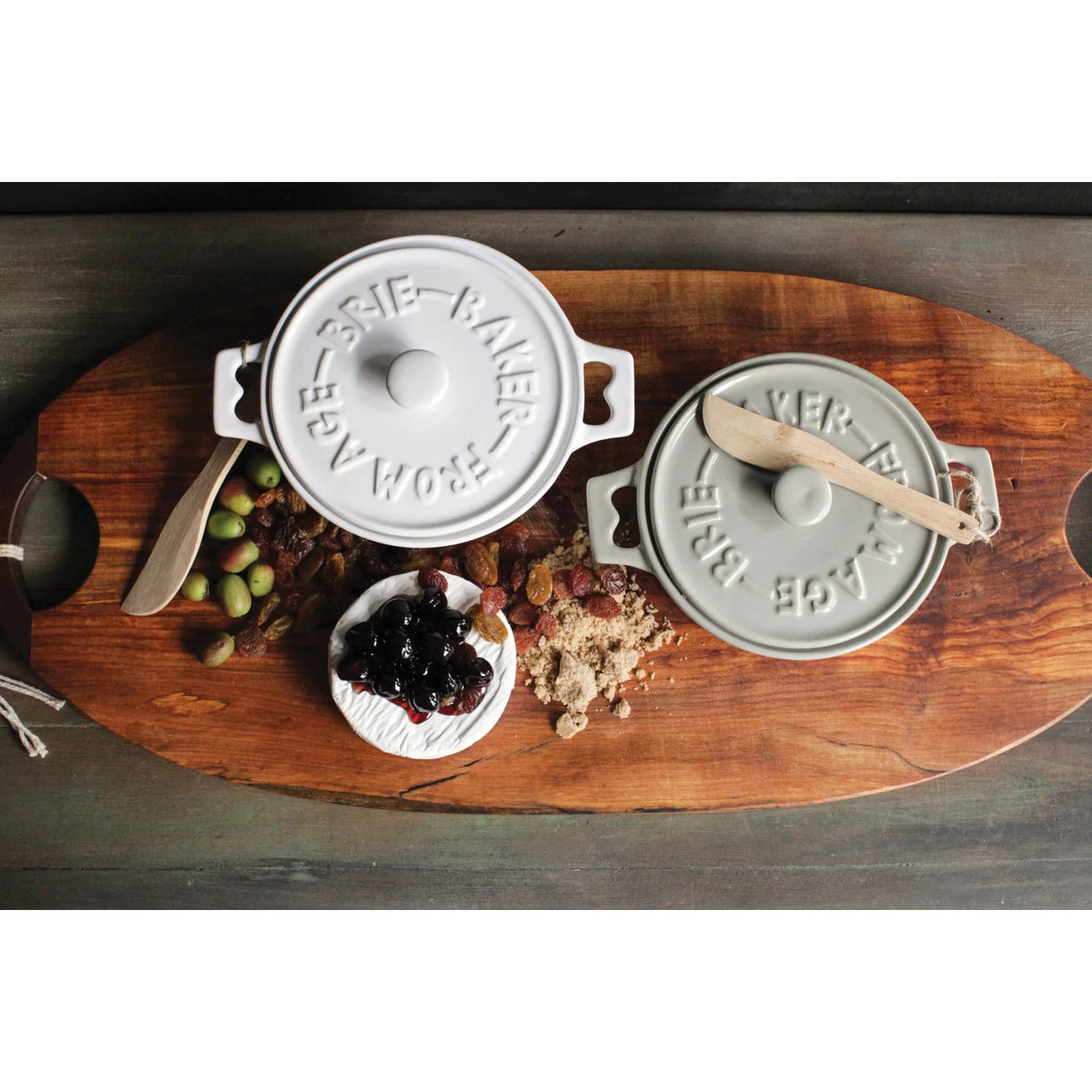 Brie Baker with Lid and Spreader - The Preppy Bunny