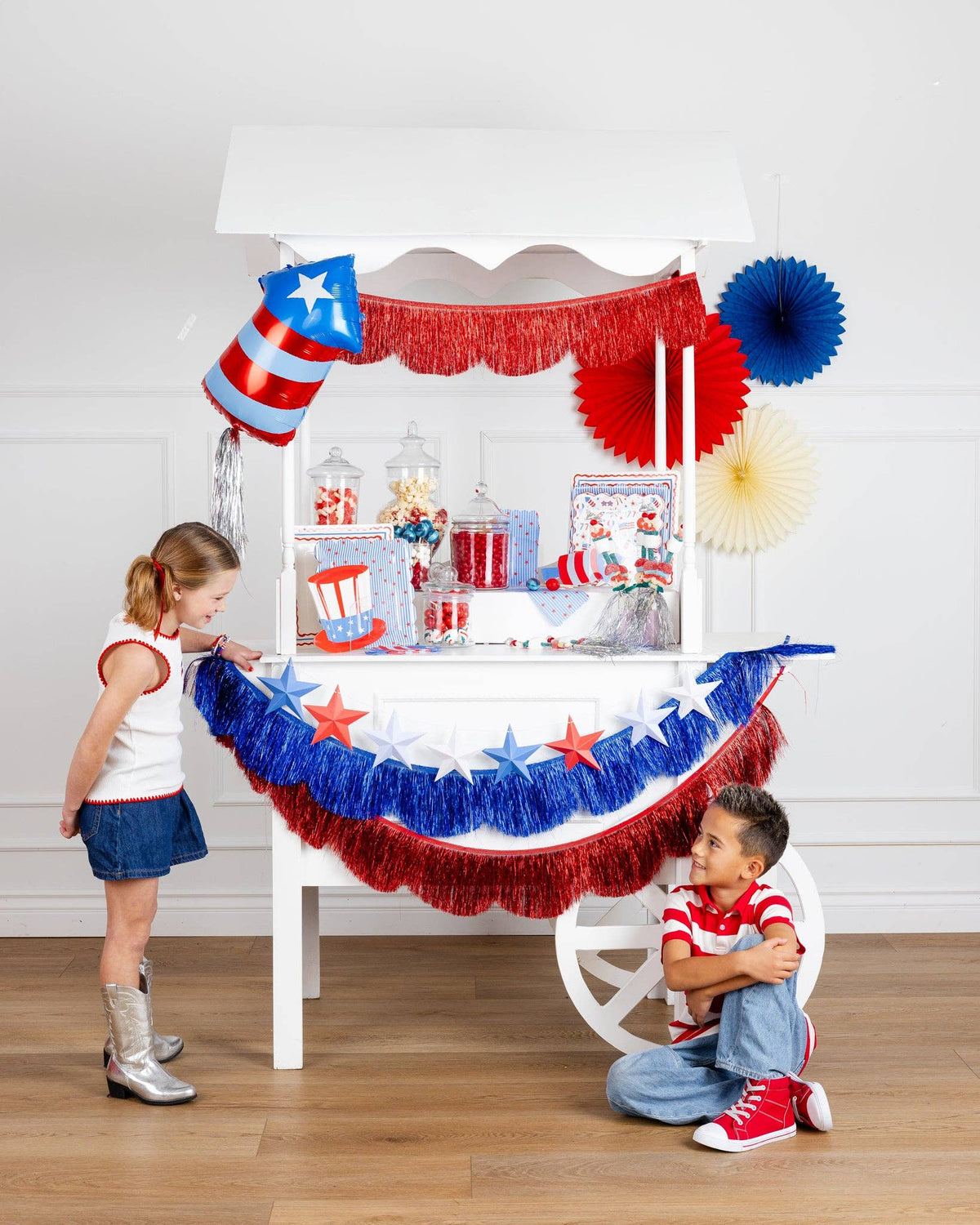 Uncle Sam Hat Paper Plates - The Preppy Bunny