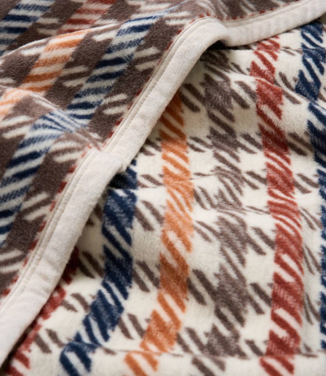 Hampton Houndstooth Blanket by ChappyWrap