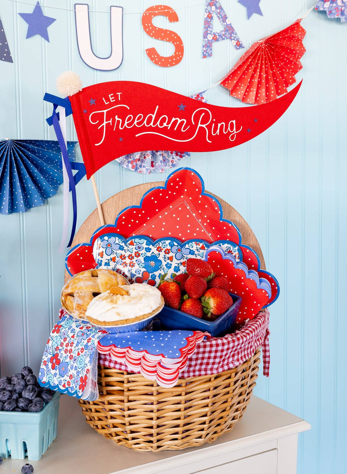 Americana Polka Dot Paper Cocktail Napkin Set - The Preppy Bunny
