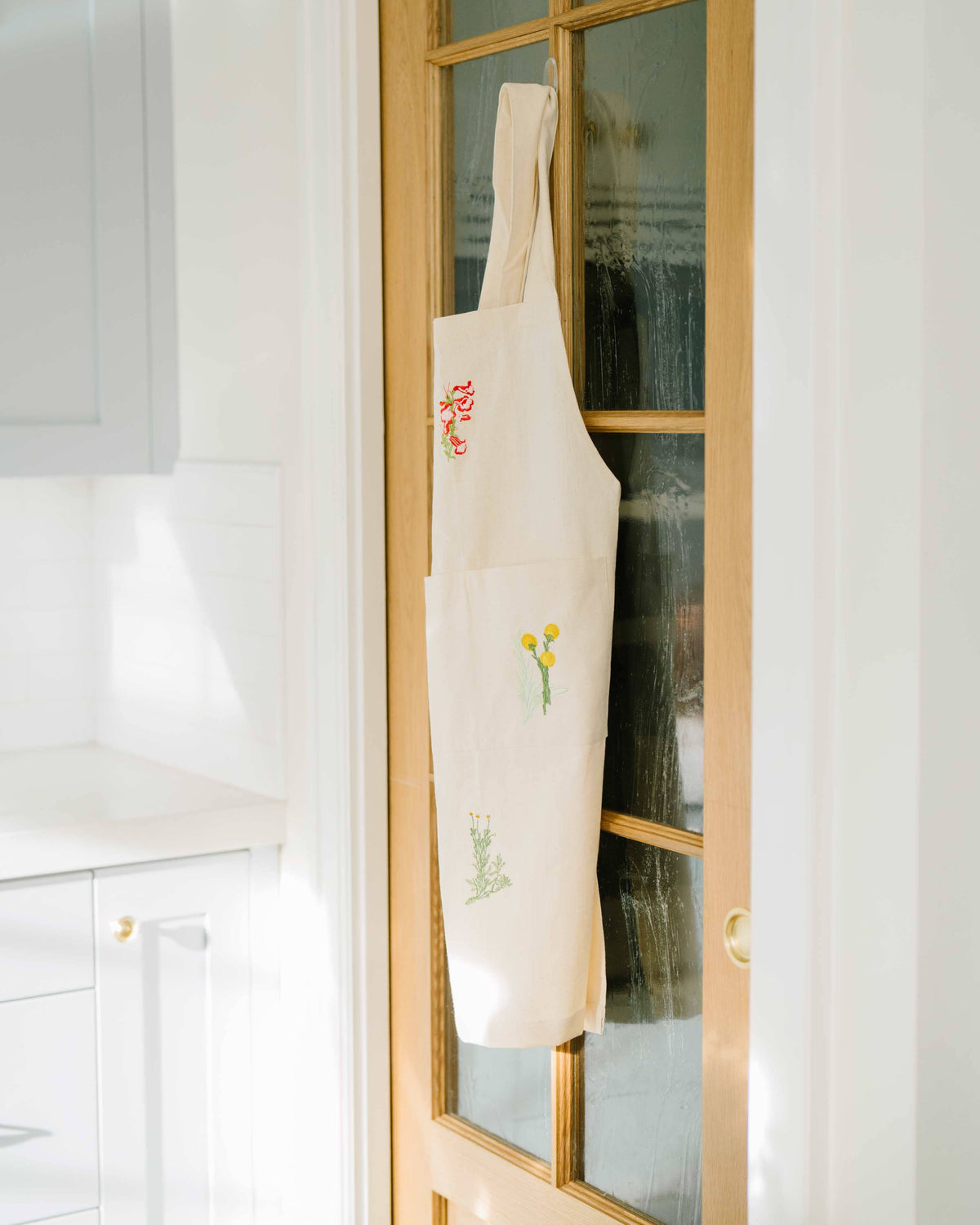 Botanical Embroidered Apron - The Preppy Bunny