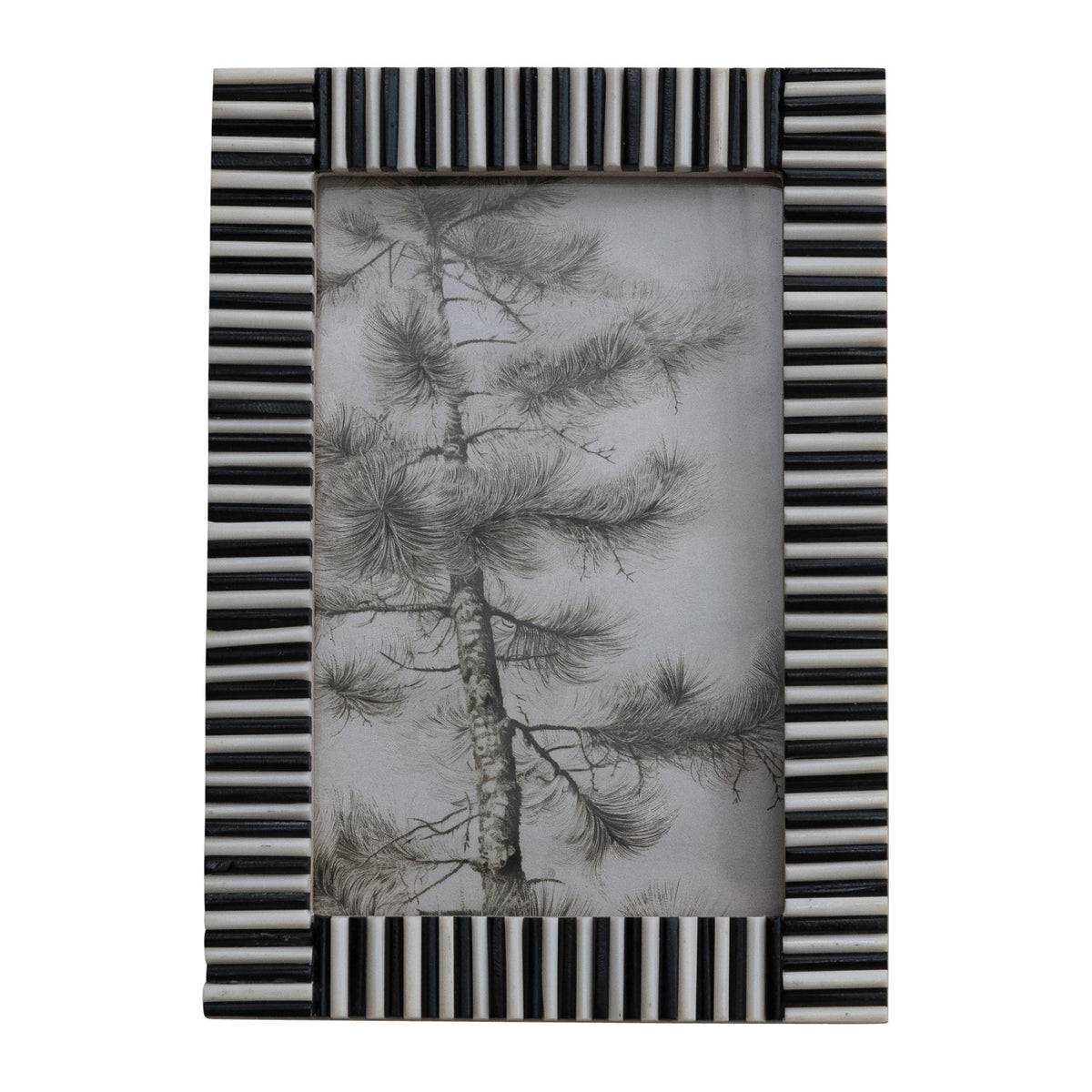 Ribbed Photo Frame, Black & White (Holds 4" x 6" Photo)