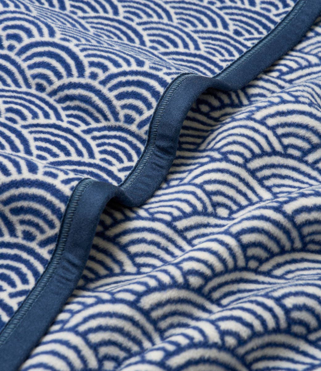 Brewster Scallops Blanket by ChappyWrap