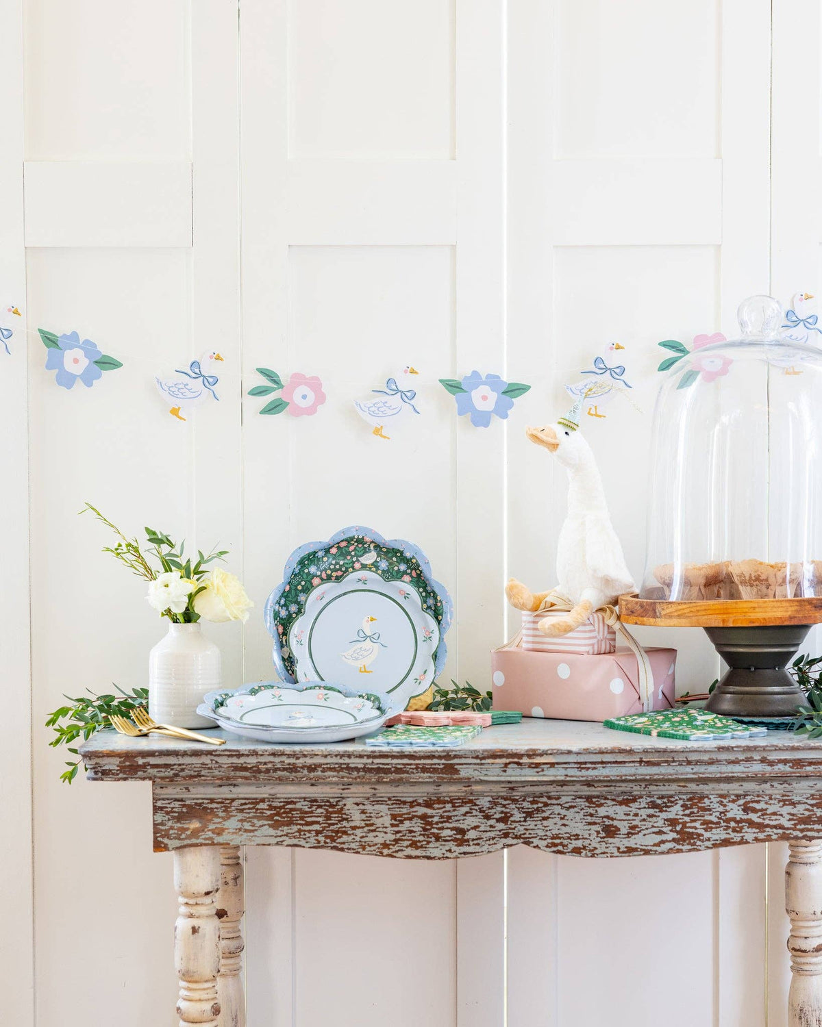 Goose 8" Plates - The Preppy Bunny