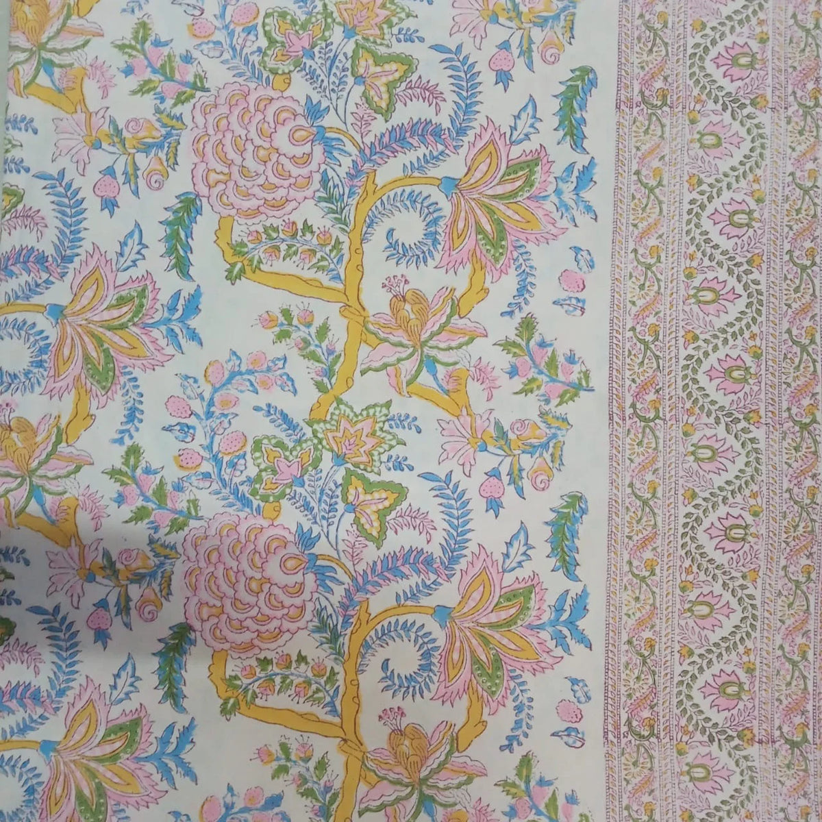 Spring pastels print tablecloth - 72"x132" - The Preppy Bunny